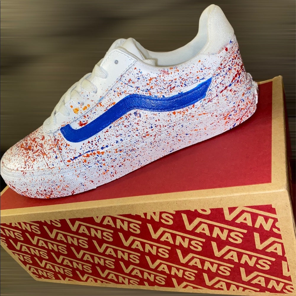 Custom made vans - Picture 2 of 2